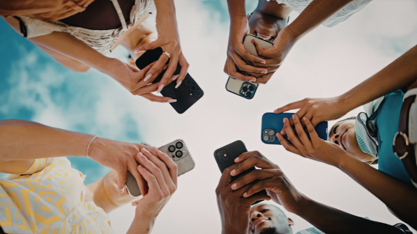 Startup brasileira revoluciona apps de relacionamento com nova lógica baseada em conexão real